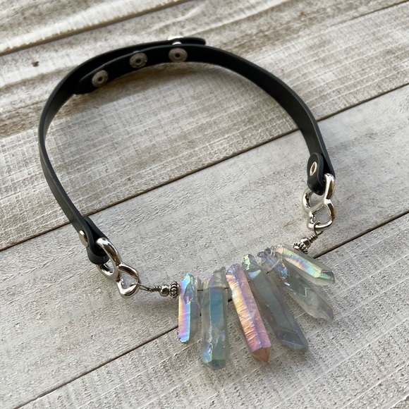 Crystal leather choker . Blue Angel aura rainbow iridescent Crystals choker - Picture 5 of 16
